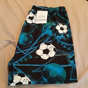 **SOLD** Super Soft Plus Size Soccer Leggings